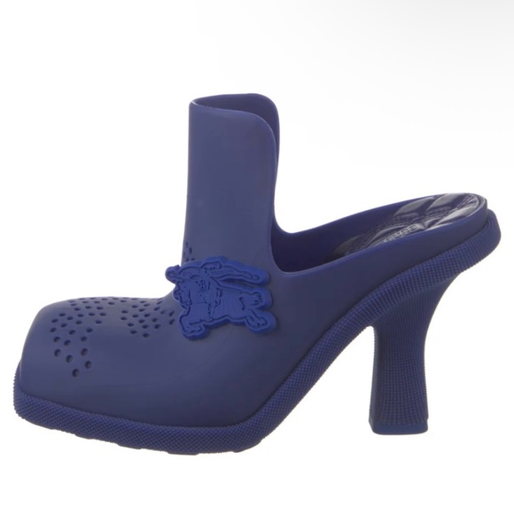 Burberry Heels - Picture 2 of 2